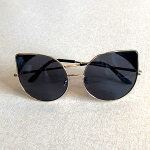 Gold frame, cat shaped Sunglasses